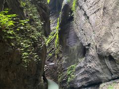 -龙水峡地缝景区