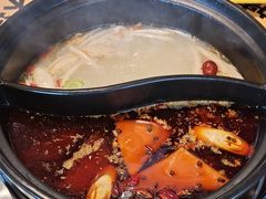 经典牛油鸳鸯锅-牛小嫩串串火锅(老国贸总店)