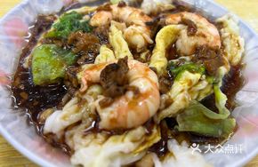 Shrimp, Pork, and Egg Rice Noodle Rolls