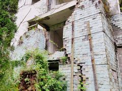 -四川汶川特大地震漩口中学遗址