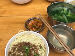 素椒杂酱面-左撇子私房面