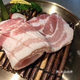 听说西塔老太太特别火，专门赶在饭口前，十一点半到的店里