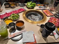 -蚂蚁洞·烤肉大营地(上海静安大悦城店)
