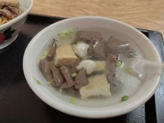 -松树干拌面店