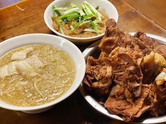 炖酸菜-王记酱骨头馆(新华路一店)