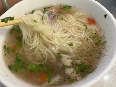 -努拉洪鸡蛋面馆