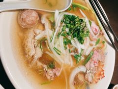 -大头虾越式风味餐厅(光明广场店)