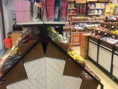 -来伊份1038(新村路三店)