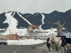 -丝绸之路山地度假区滑雪场