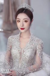 -艾米丽婚纱礼服