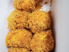 蟹黄酥松小贝-鲍师傅糕点(海岸城店)