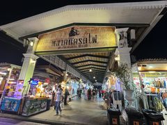 -席娜卡琳火车铁道夜市