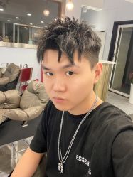 -15C7 男士理发馆 烫染专业店