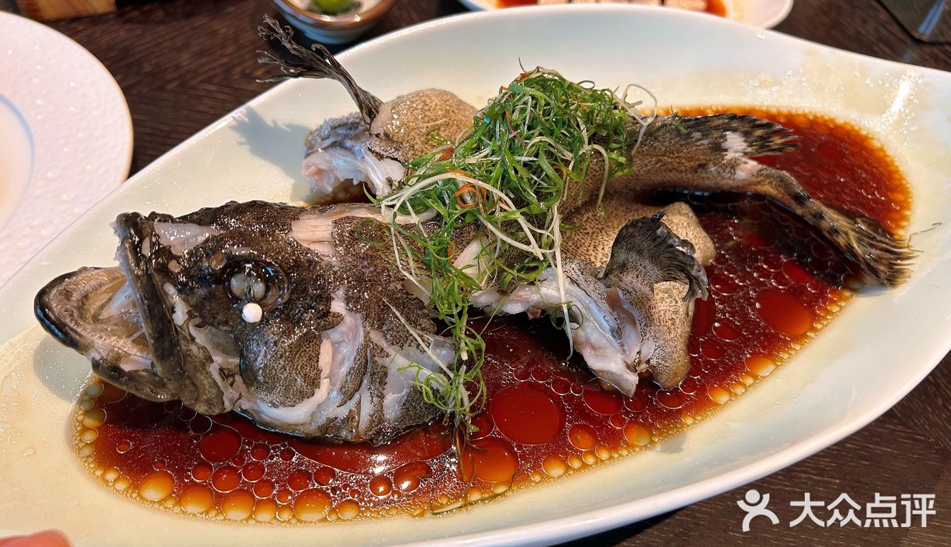 享受餐厅佳肴