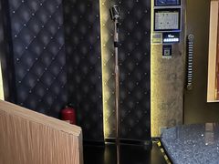 -K+全国连锁KTV(绿地缤纷天地店)