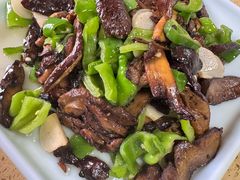 -东巴谷野生菌火锅餐厅