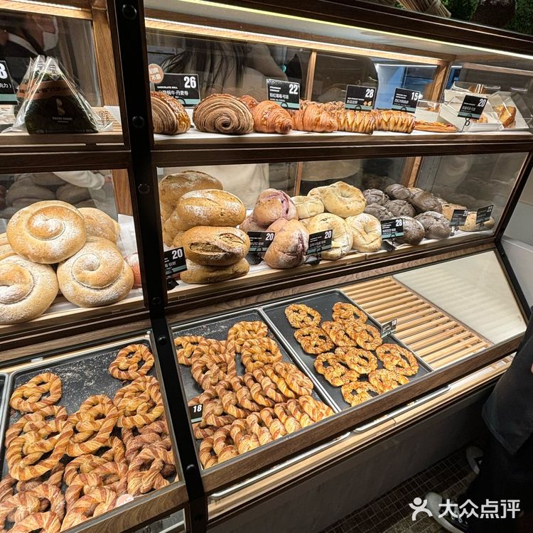 拔草魔都新开的面包店！