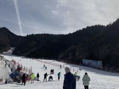 -济南卧虎山滑雪场