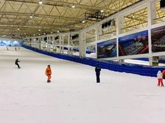 -乔波室内滑雪场