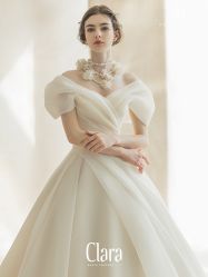 点击看大图 -Renee芮亦婚纱