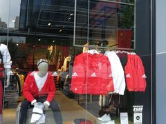 -阿迪达斯(百联徐汇商业广场运动旗舰店)