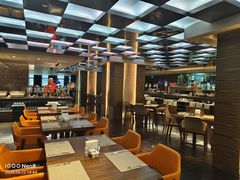 -BLU 全日制餐厅(上海安曼纳卓悦酒店)