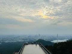 -紫金山山顶公园
