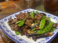 鸡纵菌炒牛肉-米岗农庄