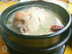 -长寿参鸡汤(朝韩风情街店)
