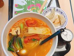 -蒙自源米线大王(东站店)