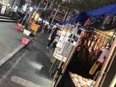 -吴山路夜市