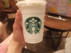 -星巴克臻选(南京金茂览秀城店)