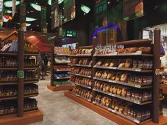 -三只松鼠生活馆(芜湖弋江金鹰店)