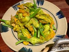 -Cuc Gach Quan Restaurant