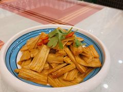 炝拌鲜腐竹-巴依老爷新疆美食(清华东门店)