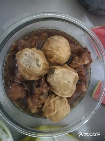 油面筋塞肉，自己塞肉当然可以多塞点哦