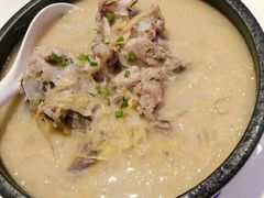 酸菜大骨棒-赵记老铺(市府恒隆广场店)
