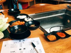 -肉甲韩国木炭烤肉(新壹街1店)
