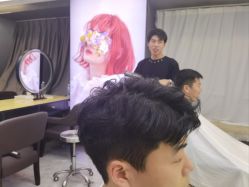 -藤野造型烫发染发