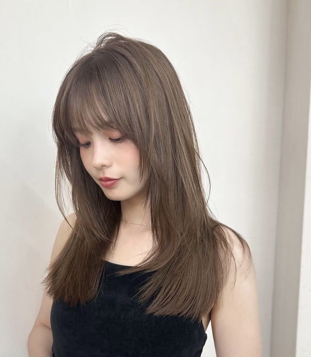 显脸小的发型