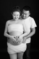 点击看大图 -十孕纪高端孕妇亲子摄影