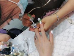 -吉吉靓甲美睫