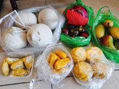 -三亚新鸿港水果一级批发市场