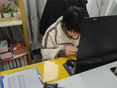 -安东易迷你自助仓储寄存仓库(顾戴路店)