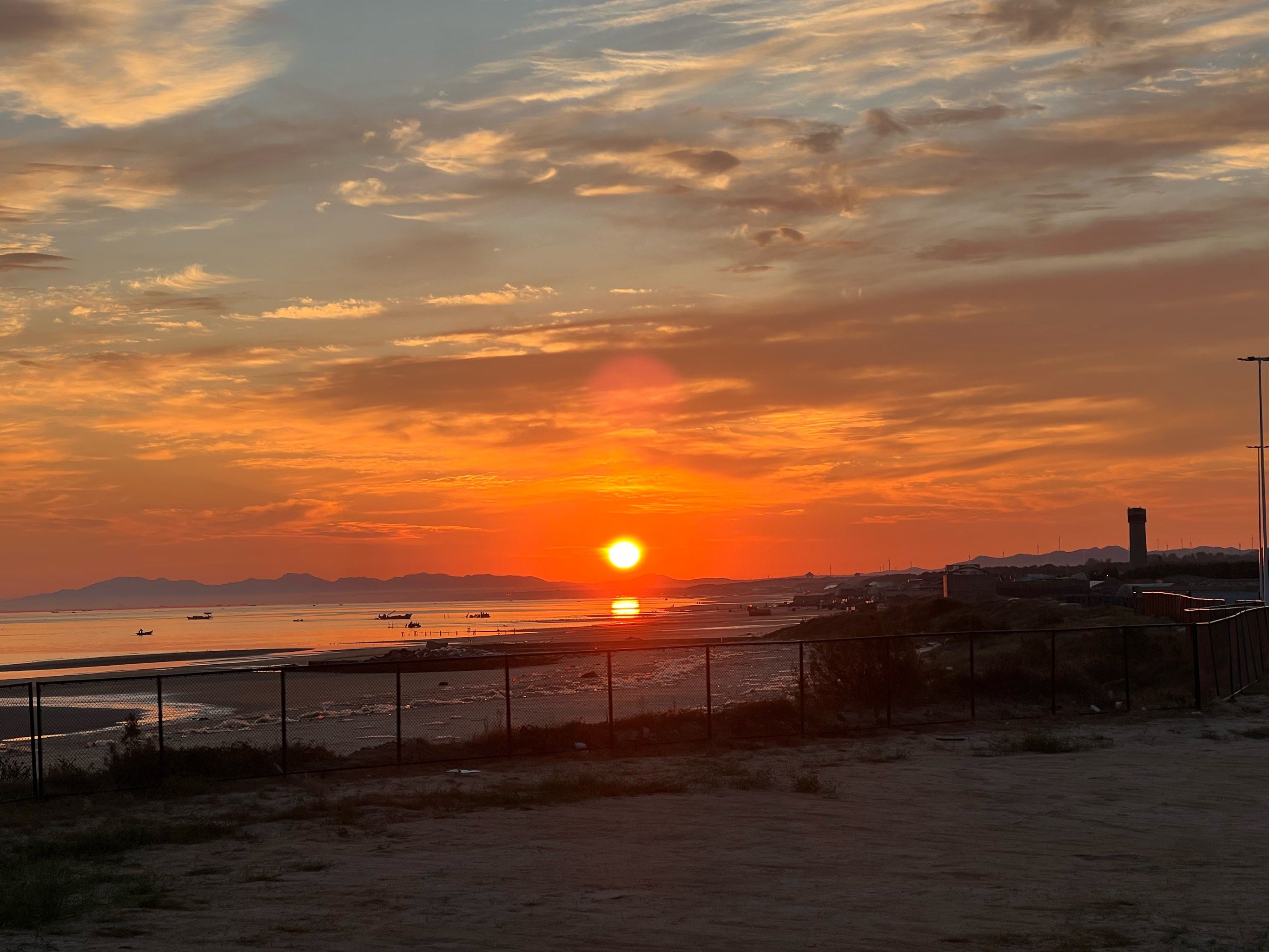 看呐～太阳出来啦