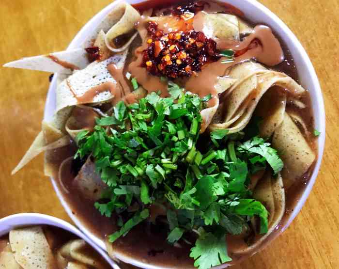 正味斋锅巴菜-"家小区外的一家锅巴菜,六日排队半小时才能.