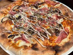 火腿蘑菇披萨-城市大道红炉披萨烘焙坊