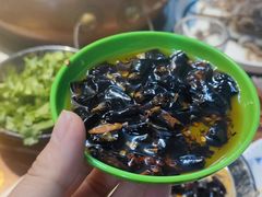 -洞庭洲·防空洞火锅·烧烤·铜锅涮肉(新百广场店)