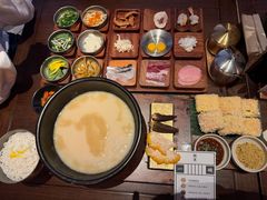 -银米·云南传统过桥米线(双廊黑金冠店)