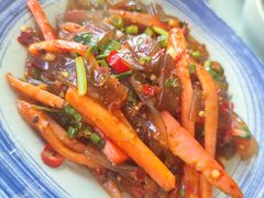 -包整·丝娃娃(一览甲秀楼风景店)